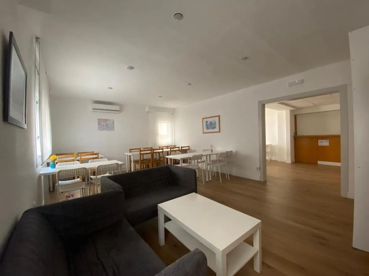 Hostal Tahiti Rs Salou 2*,