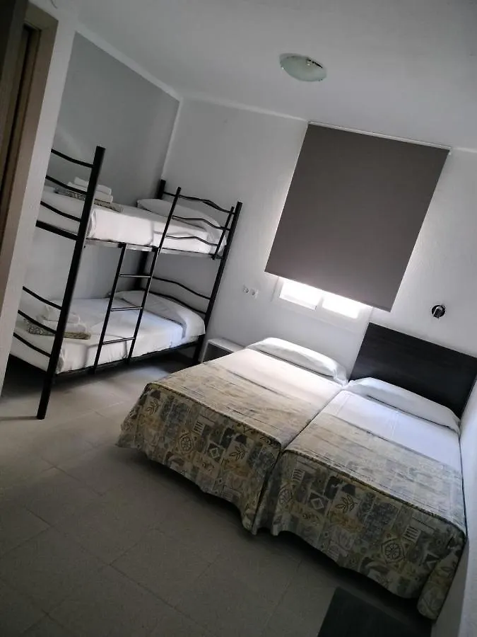 Penzion Hostal Tahiti Rs Salou