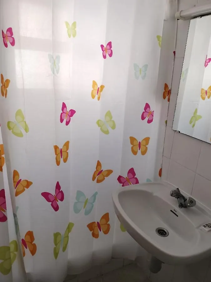 Hostal Tahiti Rs Salou