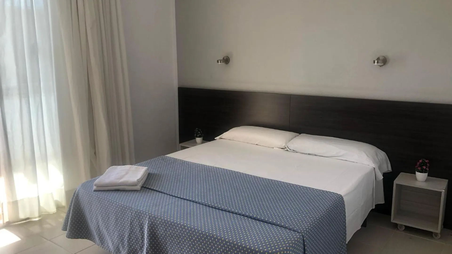 Hostal Tahiti Rs Salou Spanje